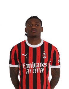 rafael-leao-rosa-squadra-2025-2026