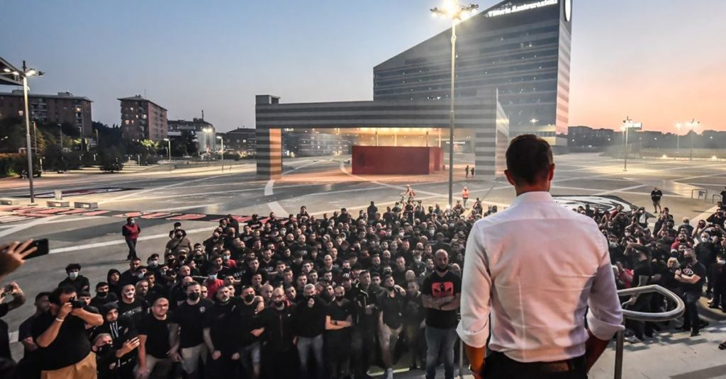 CURVA CASA MILAN