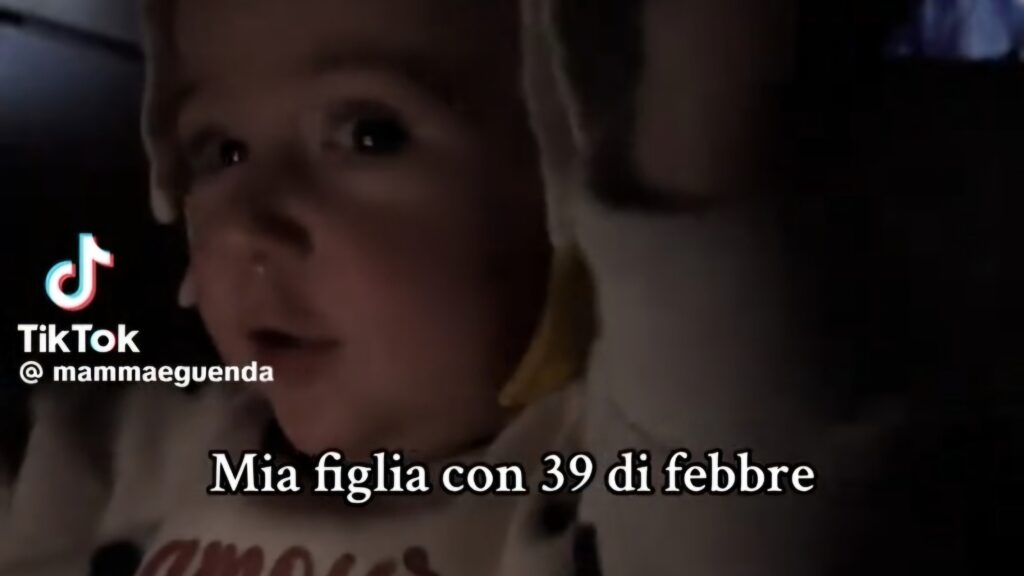 BIMBA CON LA FEBBRE