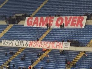 CONTESTAZIONE TIFOSI MILAN