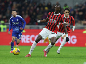 abraham-da-como-al-como-i-due-assist-decisivi-per-la-vittoria-finale
