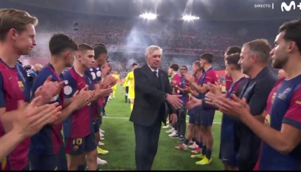 Ancelotti pasillo