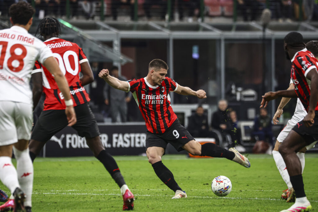 jovic-milan-dato-opta-stats-serie-a-pagella-milan-fiorentina