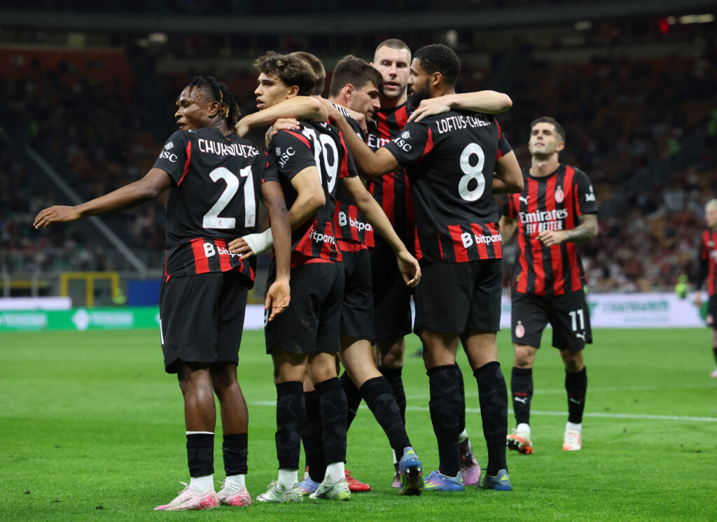 milan-rosa-squadra-stagione-eta-calciomercato-identita-gioco-costruzione