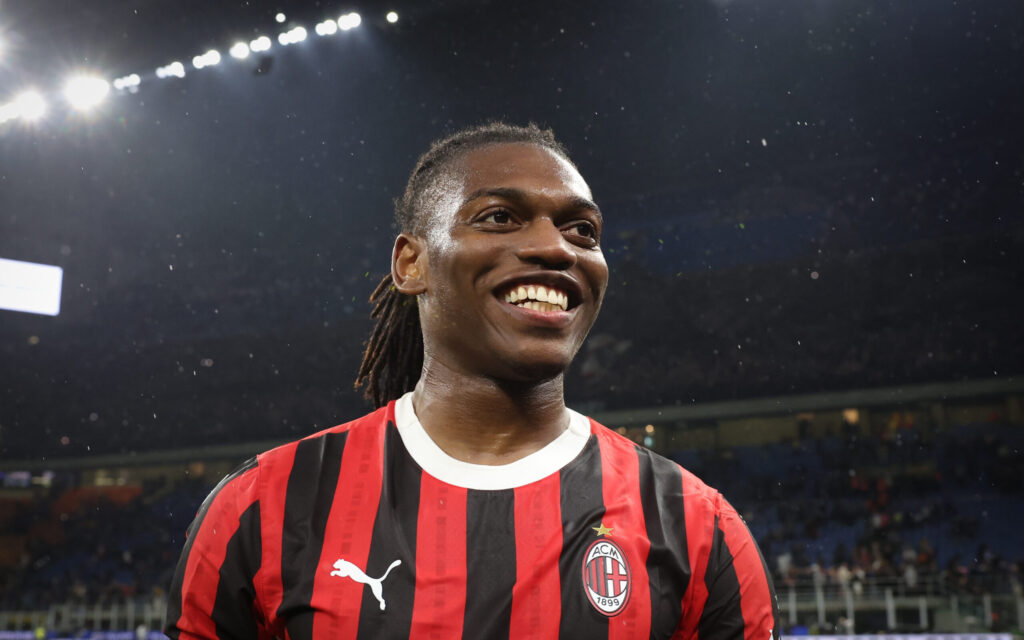 rafa-leao-fan-tifosi-messaggio-social-calciomercato-milan-evento-milano