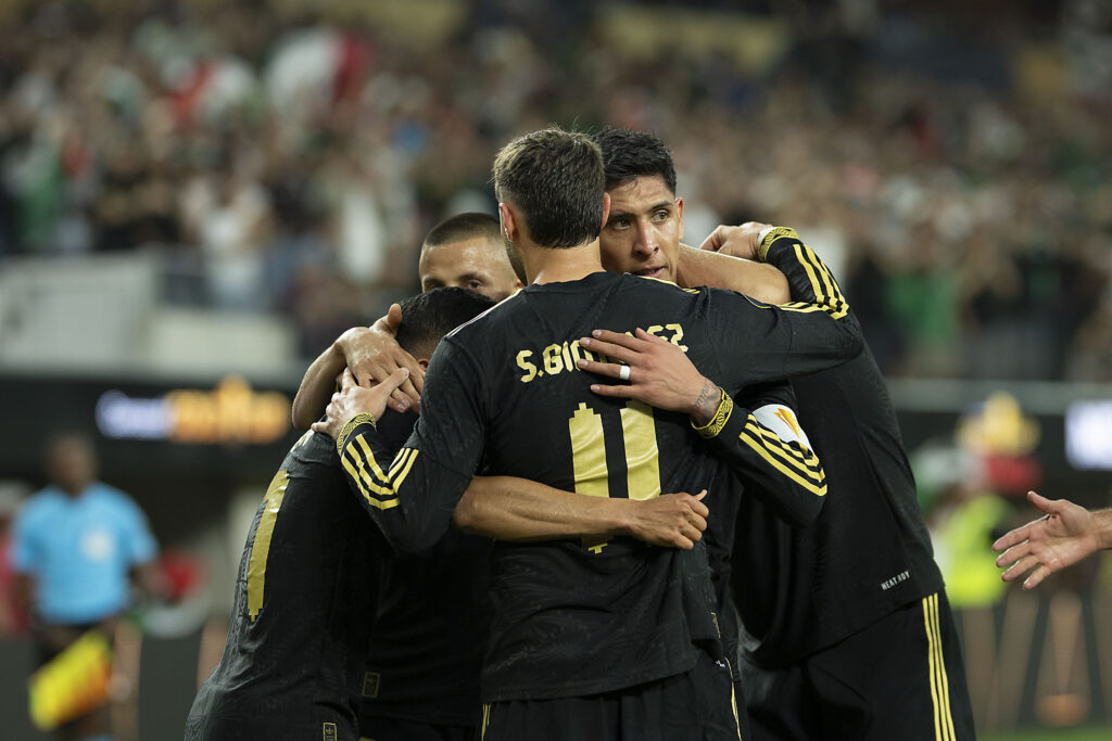 gold-cup-assist-santiago-gimenez-esordio-messico-repubblica-dominicana