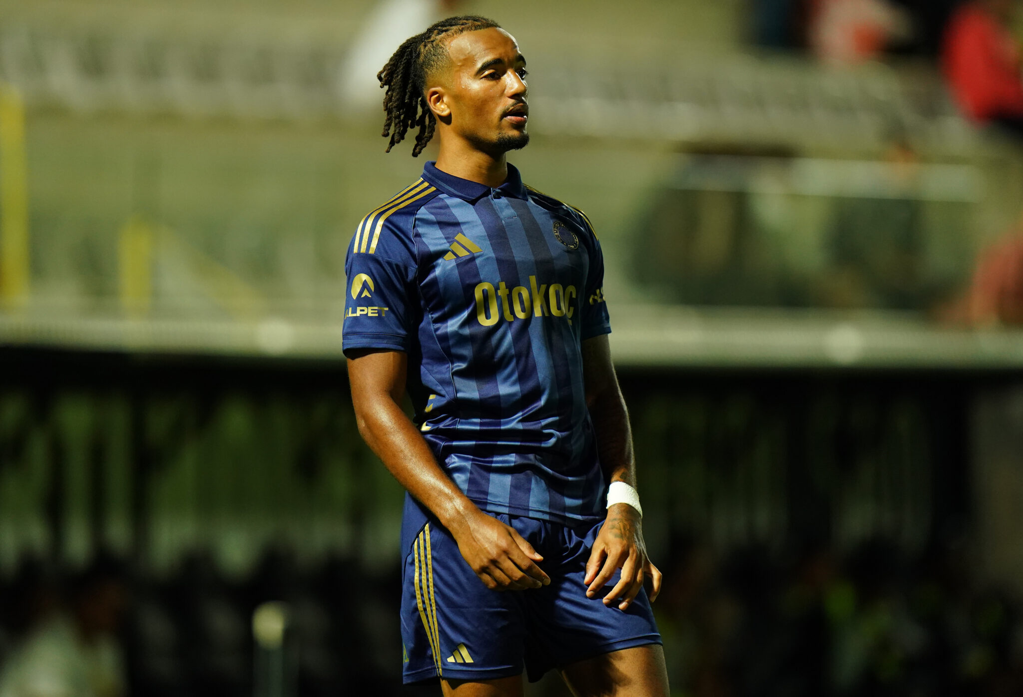 Archie Brown, il Karma lo punisce: autogol e disastri con il Fenerbahce