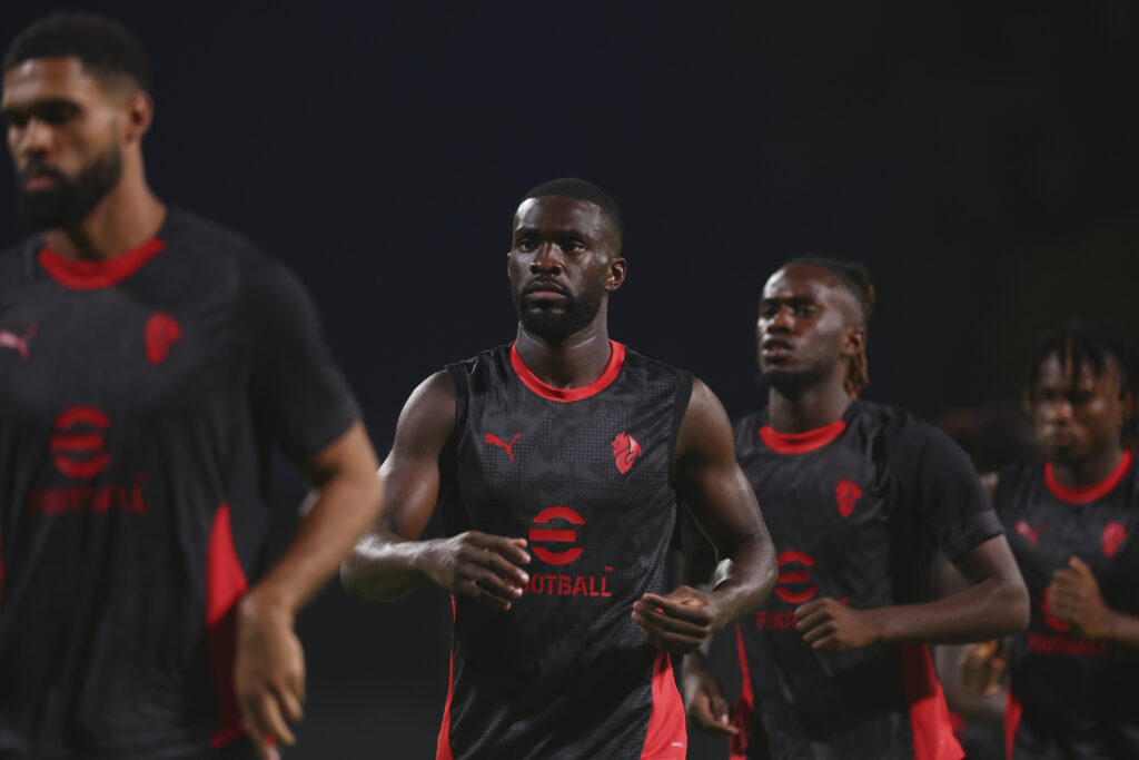 tomori-milan-tv-dichiarazioni-liverpool-perth-australia-tournee-allegri-preparazione