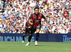 Video-noah-okafor-torna-sulla-cornice-di-pubblico-di-milan-leeds-ero-tipo-ma-che-come-mai-cosi-tanti-fan