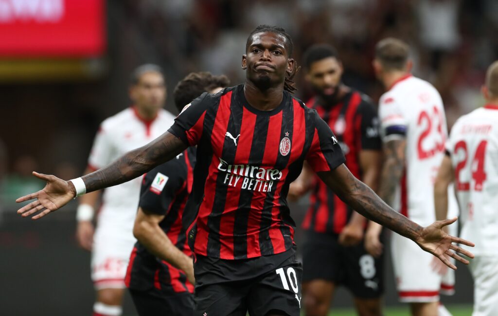 milan-bari-coppa-italia-rafa-leao-goal-infortunio-polpaccio