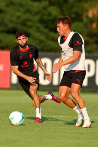 vittorio-magni-si-presenta-a-cesena-la-società-ha-creduto-in-me-sono-contentissimo-di-essere-qui-conferenza-stampa-news-milan