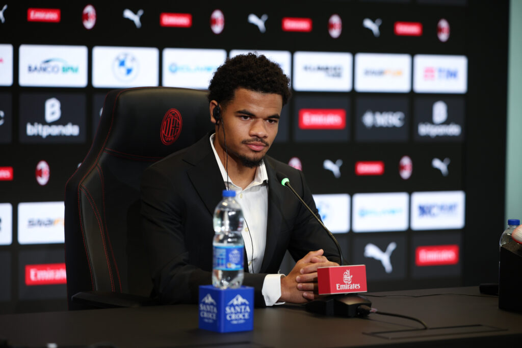 zachary-athekame-conferenza-stampa-presentazione-casa-milan-tv-news-dichiarazioni-foto-frasi-parole