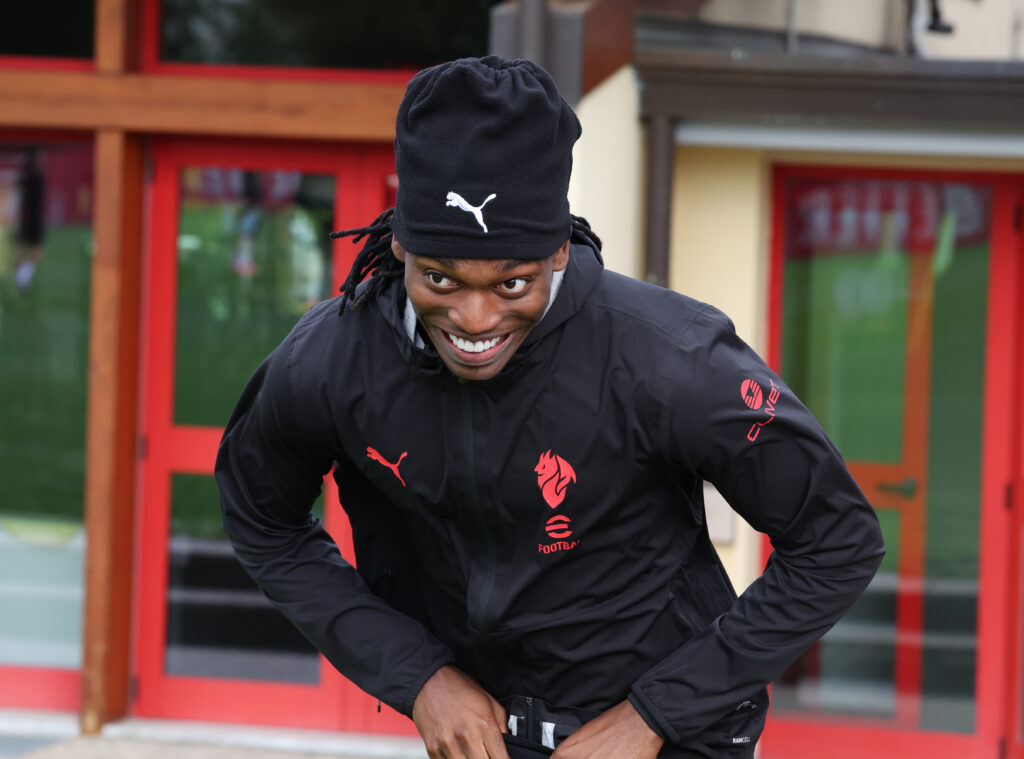 leao-infortunio-polpaccio-recupero-milanello-social-allegri-convocato-napoli-san-siro