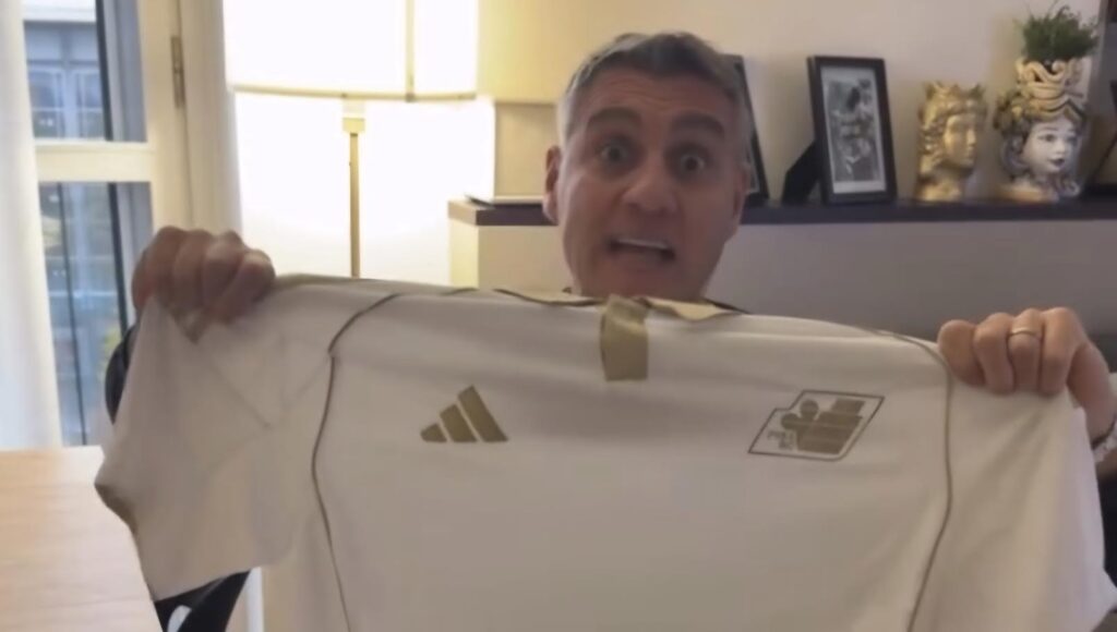 Doppio ex, "Grazie Pisa calcio"...: firmato Bobo Vieri