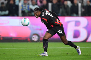 thuram-tira-alto-e-allegri-urla-sulla-difesa-ma-tutto-finisce-in-conto-a-leao