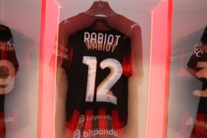 Il Milan pre-derby: Rabiot in gruppo, Santi da valutare, Leao in famiglia e i rinnovi...