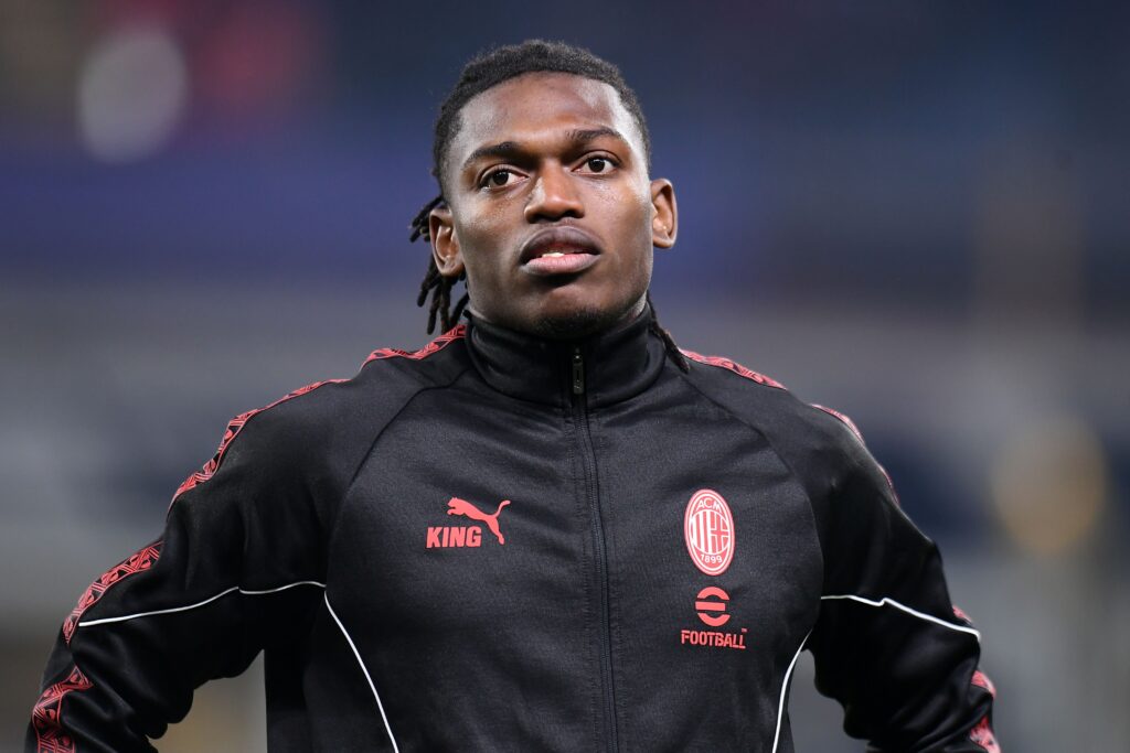 leao-vs-lautaro-maignan-vs-sommer-tifosi-nerazzurri-vs-milanisti-confronti-del-derby