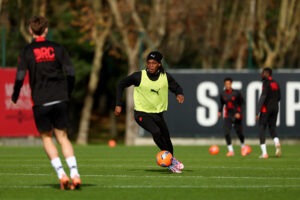 Leao operaio, gli elogi di Allegri: Max mette in guardia sulla Lazio