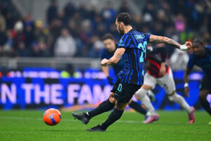 rigore-calhanoglu
