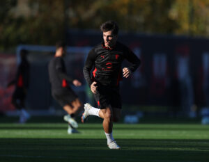 loftus-leao-jashari-e-il-gruppo-tutte-le-foto-di-oggi-a-milanello
