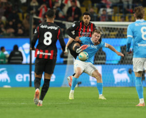 da-thiaw-a-de-winter-altra-stagione-difficile-per-il-pilone-alto-centrale-del-milan