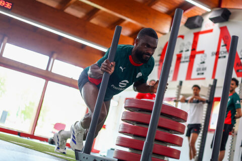 milan-tomori-rispetta-la-juventus-e-sogna-in-rossonero-domenica-il-premio-a-gullit