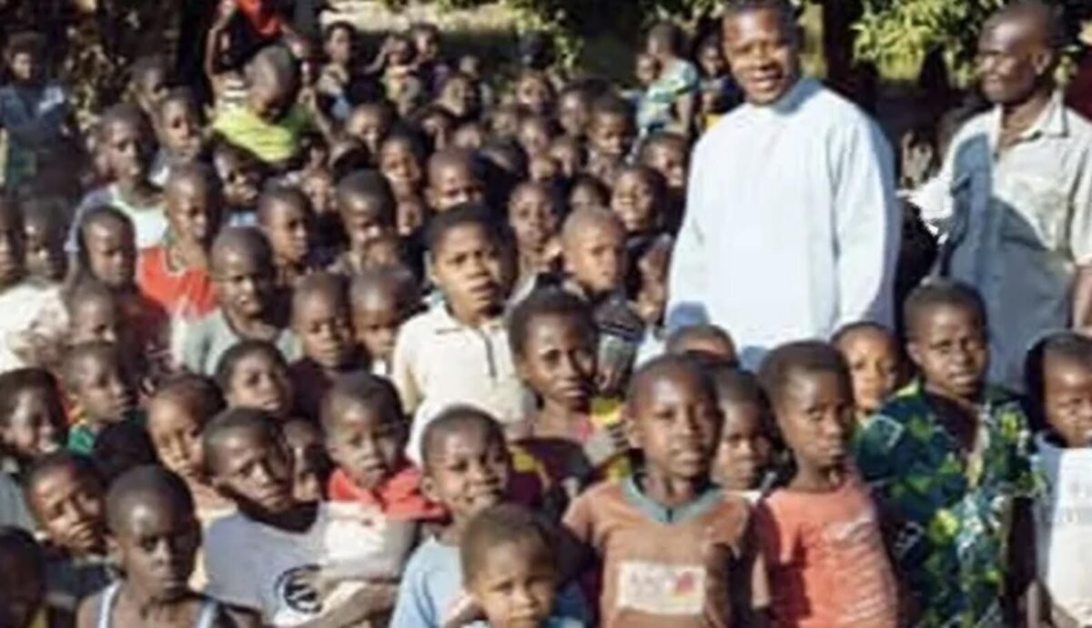 vasto-emanuele-felice-scuola-bambini-congo