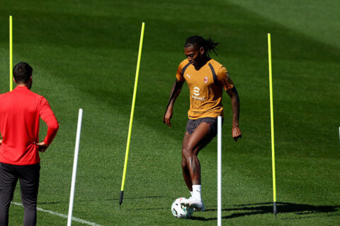 AC Milan Training &amp; Press Conference