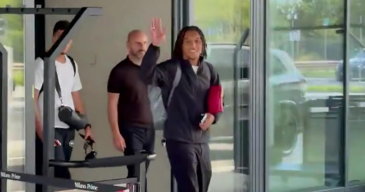 diego-moreira-milano-linate-arrivo-saluto-sorriso