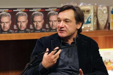 Ivan Zazzaroni Unveil His New Book 'Diventare Mourinho'