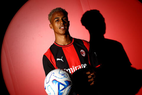 Omari Hutchinson Milan