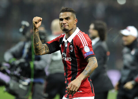AC Milan v Barcelona - UEFA Champions League Round of 16