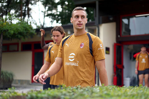 davanti-a-milanello-apposta-per-nicolo-disponibilita-terracciano
