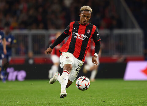 Hutchinson in azione contro il Salisburgo