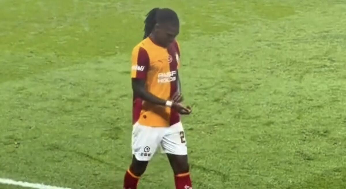 non-ce-pace-per-rafael-leao-non-riesce-a-ingranare-al-galatasaray