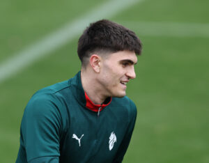 davide-bartesaghi-fiorentina-panchina-campo-como