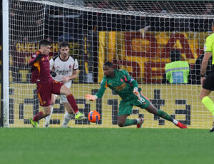 maignan-aggredito-dallarbitro-ma-il-romanista-non-se-ne-accorge