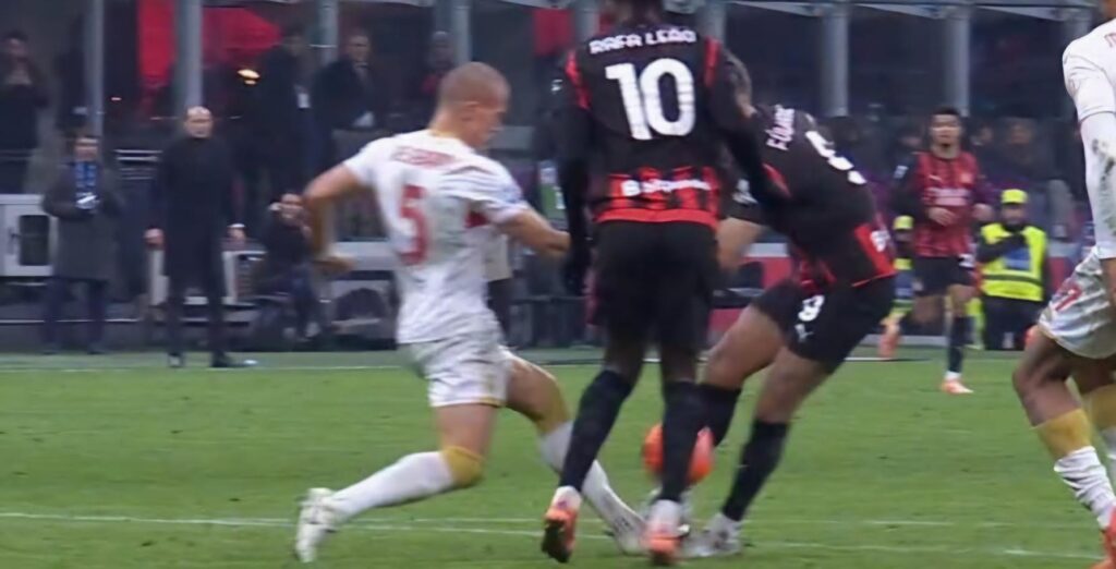 lo-step-on-foot-a-intermittenza-vedi-milan-genoa