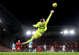 parata-spettacolo-di-donnarumma-contro-il-liverpool-pep-guardiola-non-ci-crede