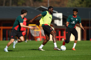 milan-a-milanello-seconda-settimana-di-lavoro-libera-e-classica-da-inizio-2026