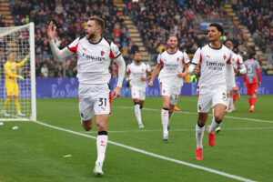 cremona-la-curva-rossonera-cantava-anche-sullo-0-0-poi-il-gol-di-pavlovic