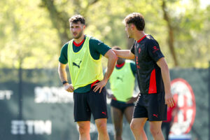 milan-santi-gimenez-se-fa-bene-resta-a-max-allegri-piace-il-bebote